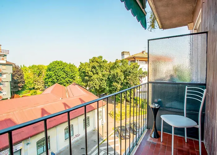 Large Suite Home Milan - Duomo